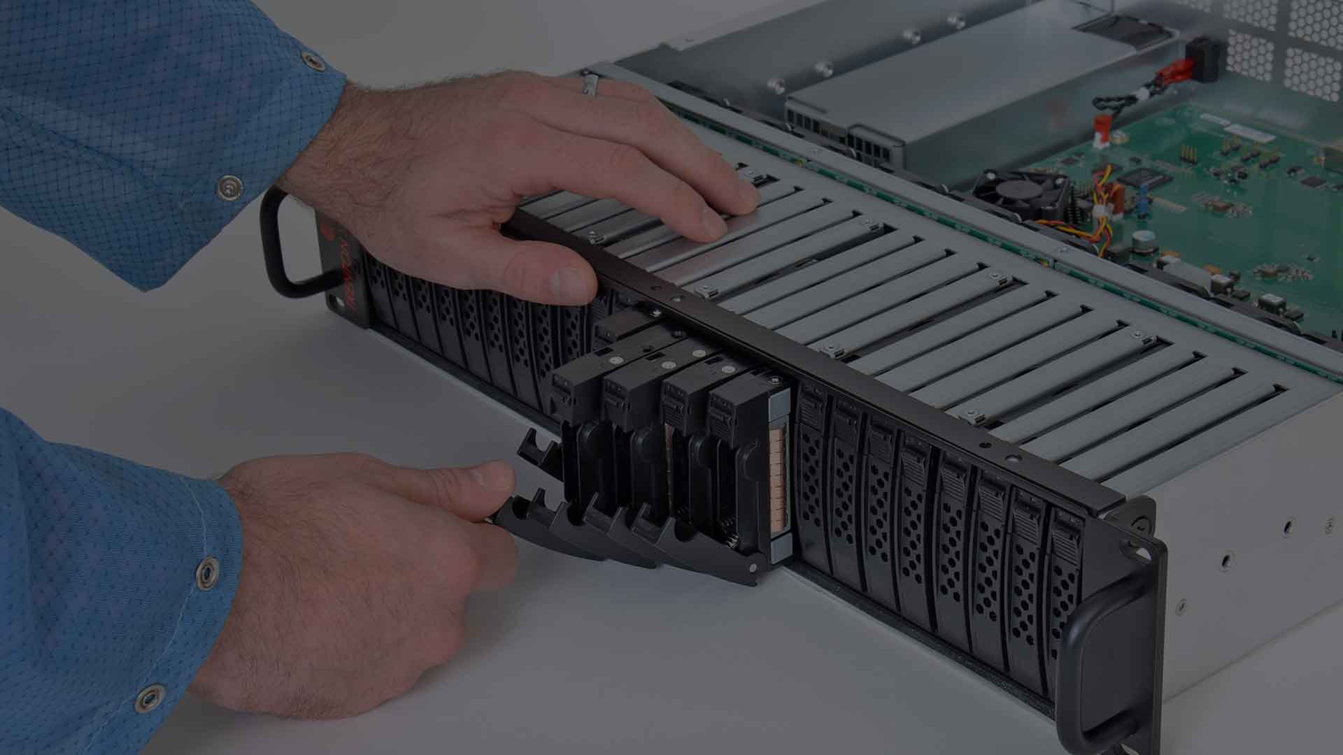NVMe JBOD Enclosures 24 Fast & Reliable NVMe SSDs